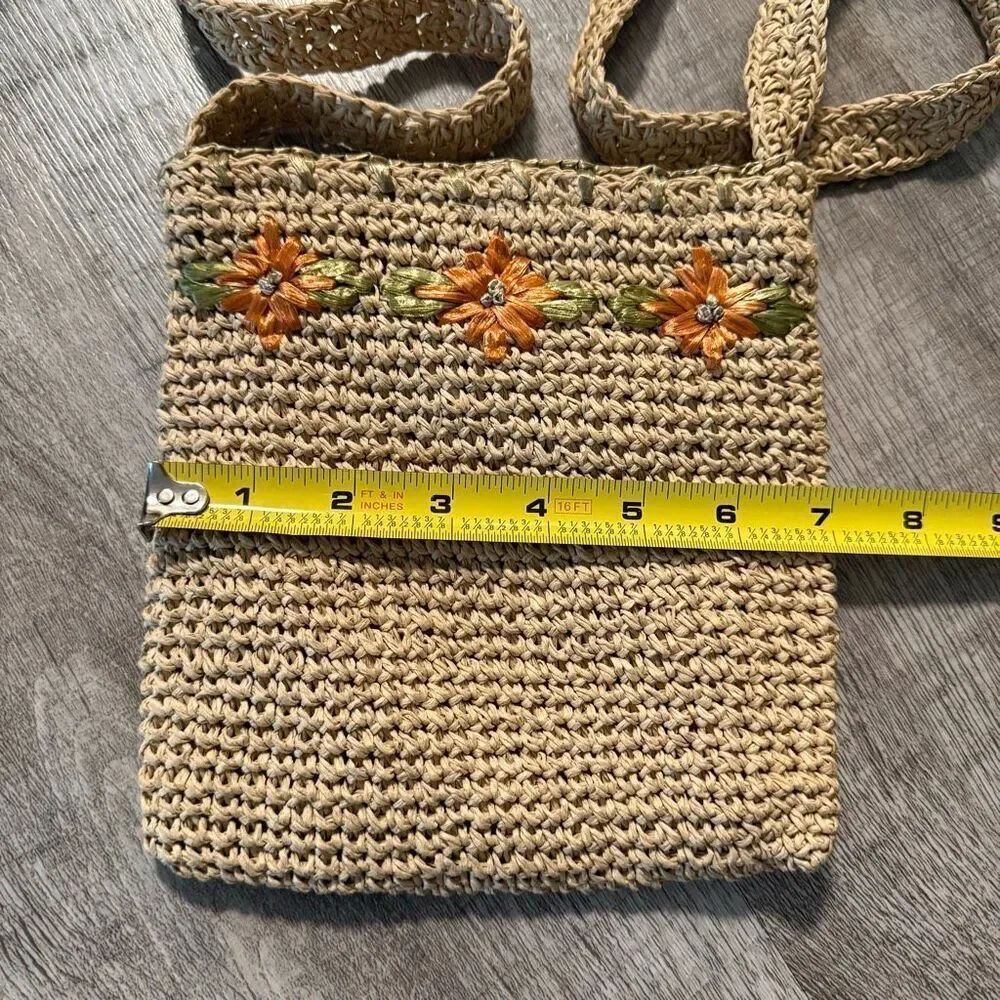 Vintage Tan Straw Floral Embroidery Purse Crossbody Woven Bag Flower